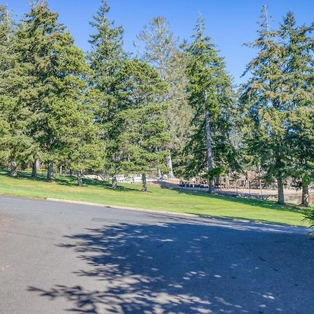 Regatta Park Lake House Lincoln City Exterior photo