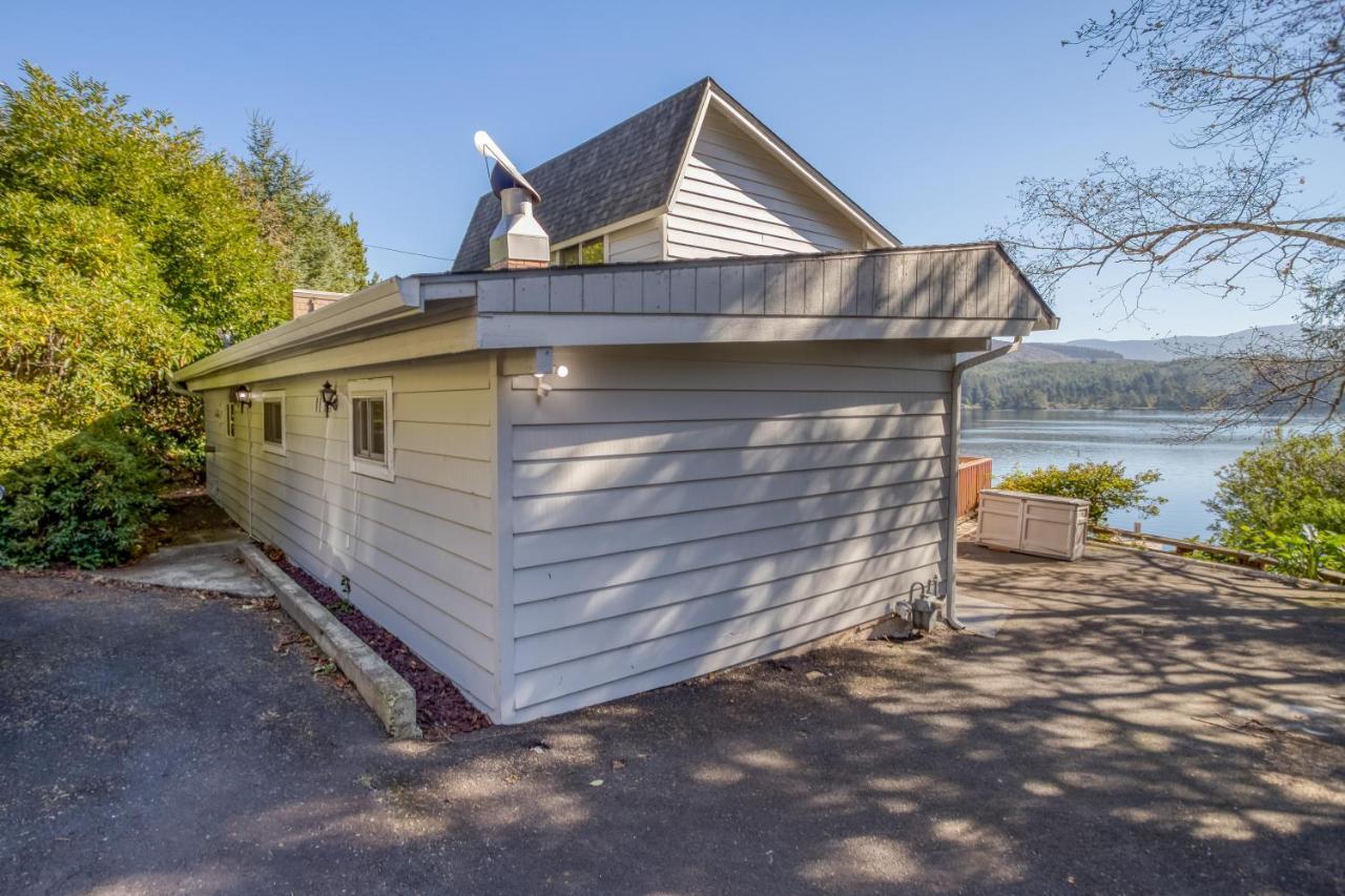 Regatta Park Lake House Lincoln City Exterior photo