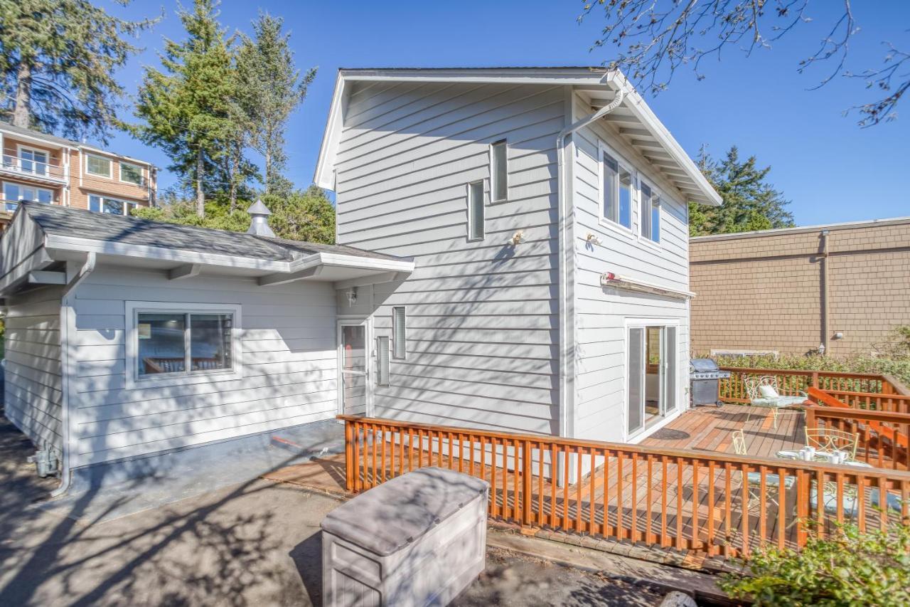 Regatta Park Lake House Lincoln City Exterior photo